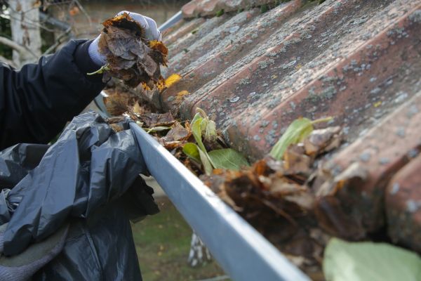 Commercial Gutter Unclogging in East Stroudsburg